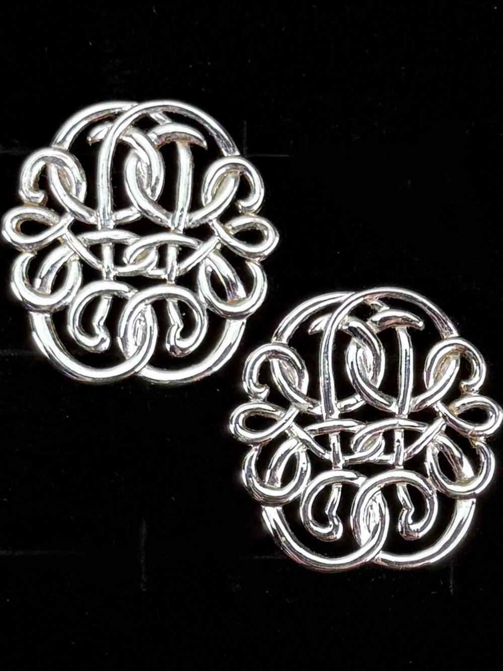 Vintage 80s Silvertone Celtic knot pierced weighted earrings